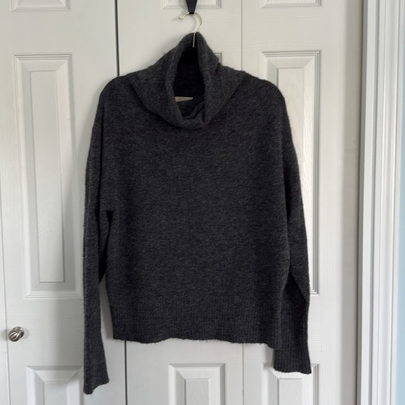 Wilfred Free cozy turtleneck sweater - Picture 1 of 5